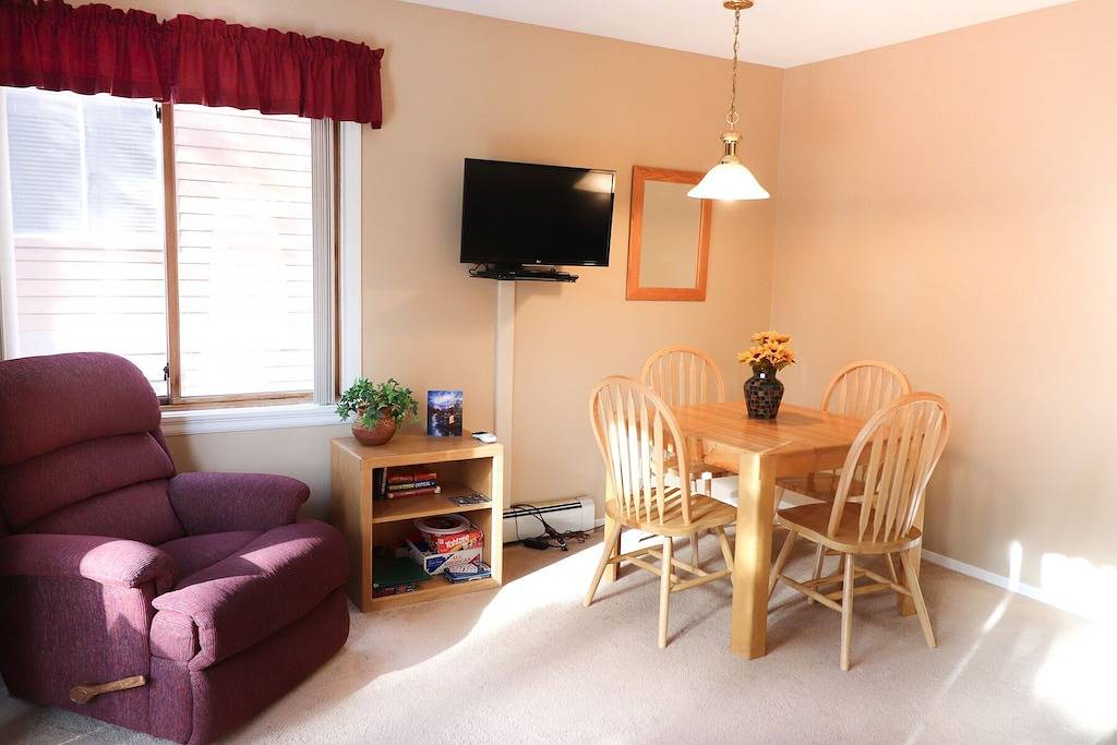 Ganze Wohnung, Ski-In. Whirlpool. Sauna. Eigener Balkon. Gehen Sie Main St. in Arapaho and Roosevelt National Forests