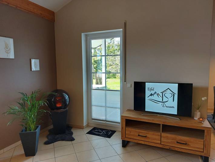 Eifel Dream Wildeiche con jacuzzi exterior privado y sauna in Fleringen, Naturpark Hohes Venn-Eifel