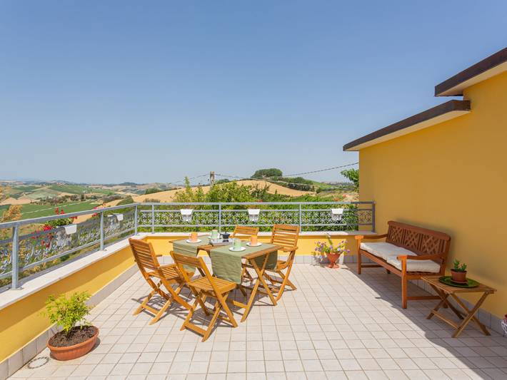 Casa vacanza per 6 persone, con Terrazza e Giardino nonché Panorama in Provincia di Ascoli Piceno