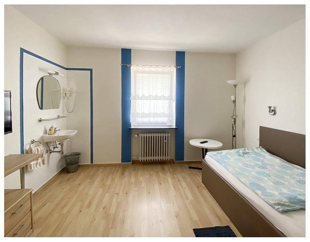 Ganze Ferienwohnung, Einzelzimmer (Zimmer Nr.:1) in Waldbreitbach, Rheinland-Pfalz