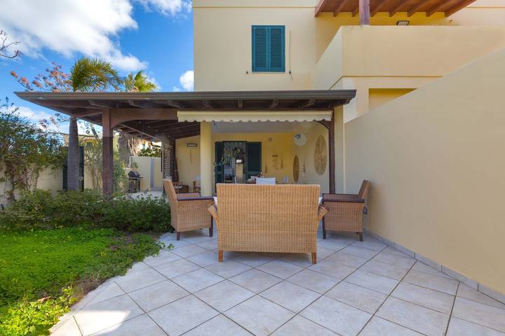 Location de vacances pour 4 personnes, avec jardin à Torre Dell'orso - 2