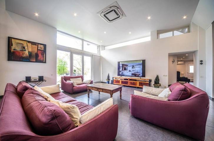 Location de vacances pour 14 personnes, avec terrasse, animaux acceptés à Saint-Loup-de-Varennes