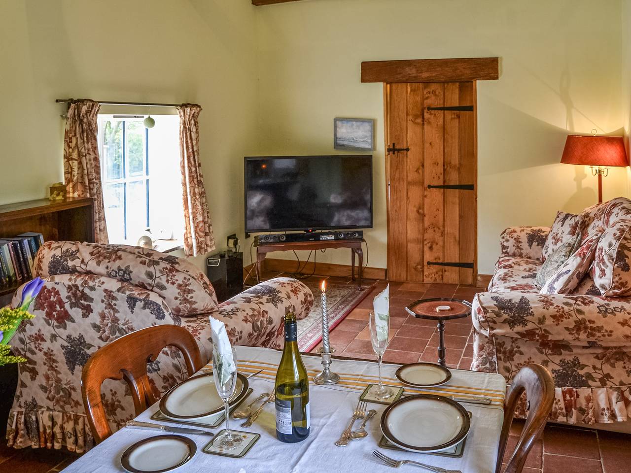 Bradcar Farm Cottage in Shropham, Thetford Forest Park