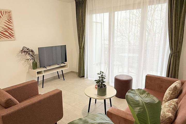 Gîte pour 3 personnes, avec Jardin ainsi que Piscine et Sauna à Aubenas - 4