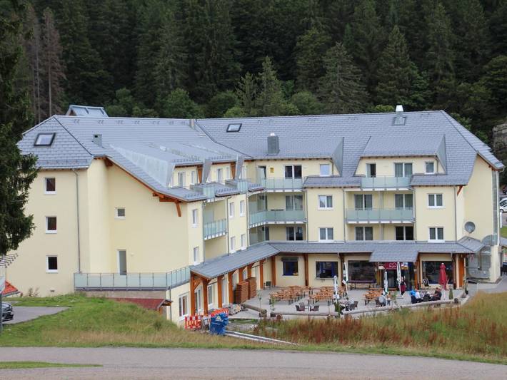 Ferienwohnung für 5 Personen, mit Balkon und Whirlpool sowie Terrasse und Garten in Feldberg - 2