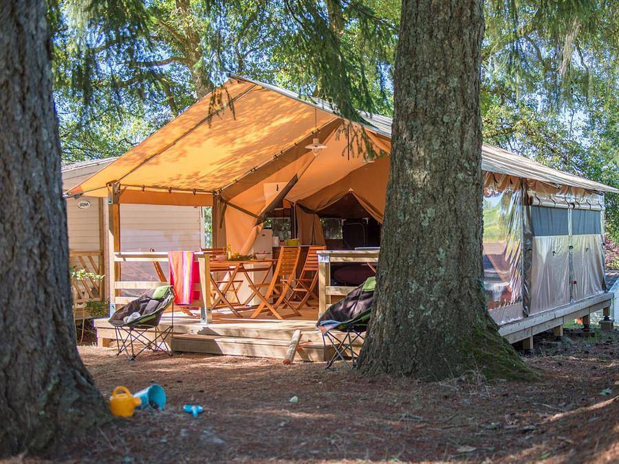 Camping Sunelia - Le Sequoia - Tienda de campaña 5 personas - Eco Lodge 2 dormitorios - sin instalaciones sanitarias in Payrac, Quercy