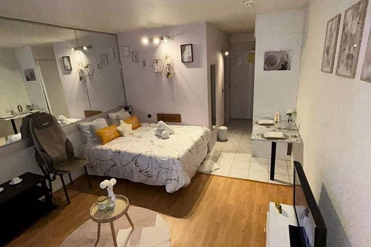 Nid D'or + Parking in Carquefou, Nantes region