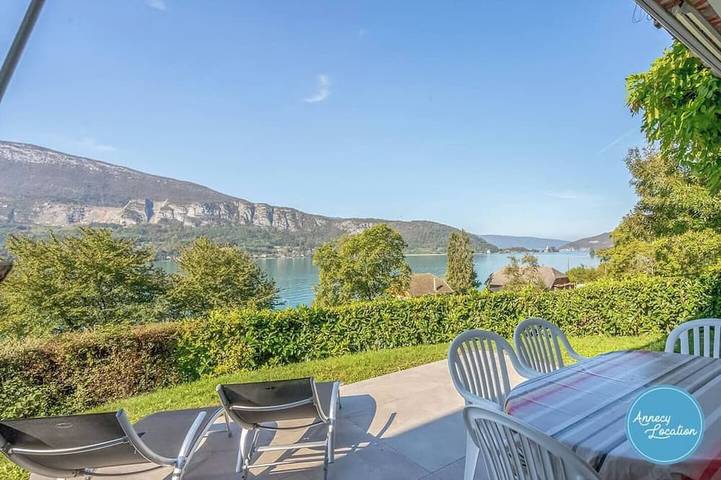 Location de vacances pour 5 personnes, avec jardin à Talloires