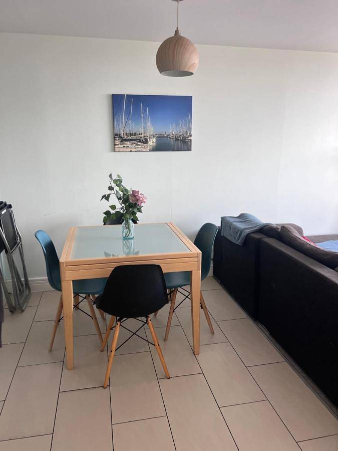 Entire apartment, Two-Bedroom Apartment in Gosport, Hampshire