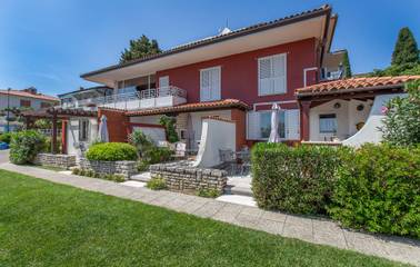 Gîte pour 4 personnes, avec terrasse ainsi que sauna et piscine, animaux acceptés à Piran