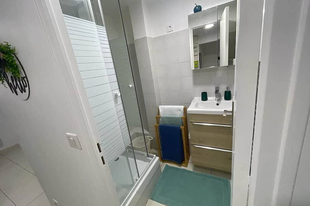 Entire apartment, Le Refuge Coloré à 15 Minutes de Paris in Bobigny, Seine-Saint-Denis
