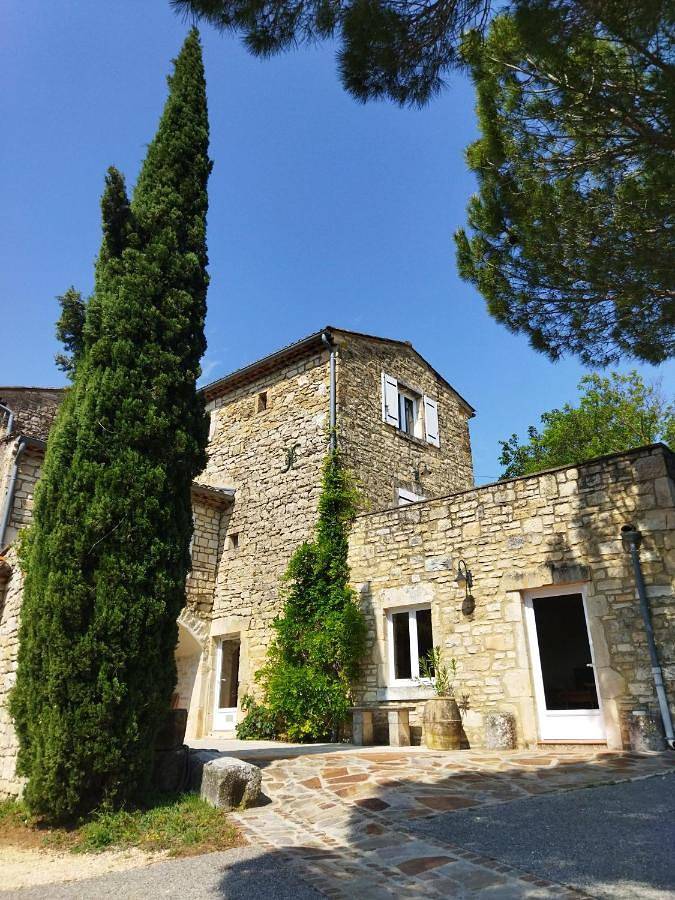 Chambre d’hôte pour 2 personnes, avec piscine et jardin ainsi que vue et terrasse à Vagnas - 3
