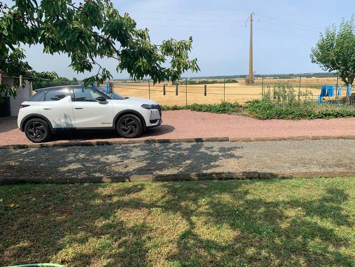 Location de vacances pour 8 personnes, avec vue ainsi que terrasse et piscine à Vérines - 4