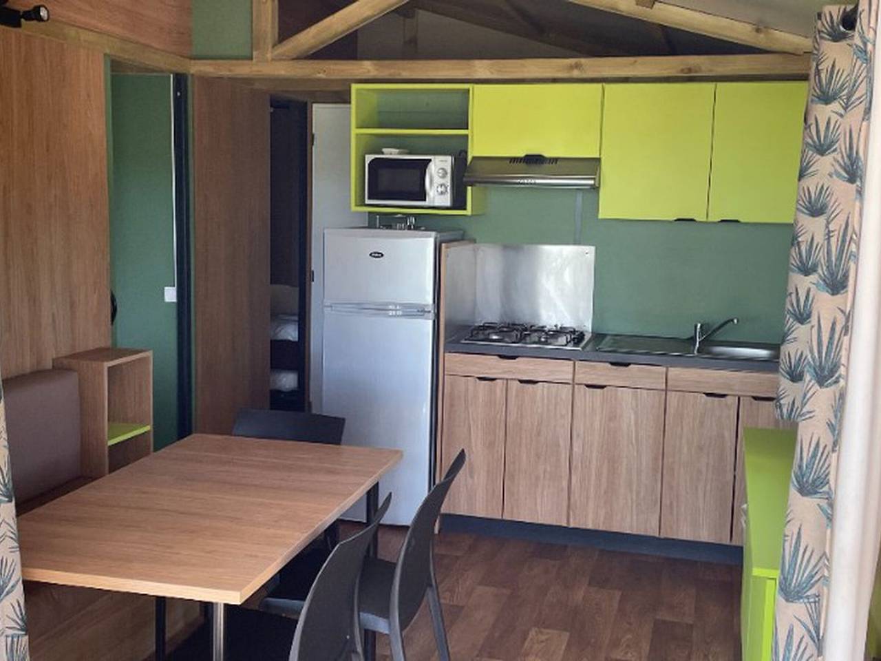 35m² Chalet mit Terrasse - 5 Pers, 2 Zimmer in Vogüé, Ardèche