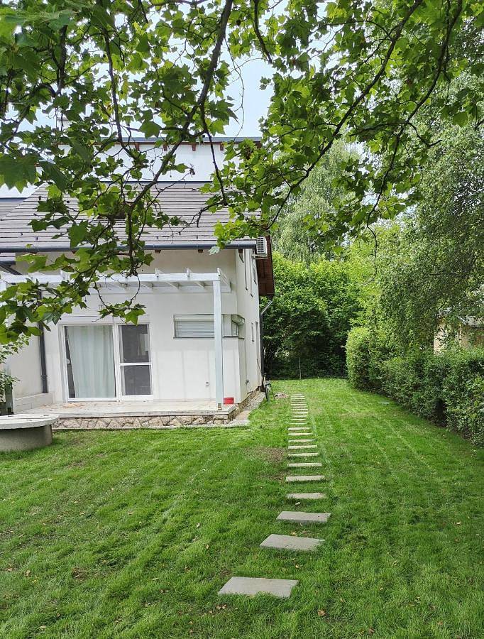 Ferienwohnung für 6 Personen, mit Garten - 1