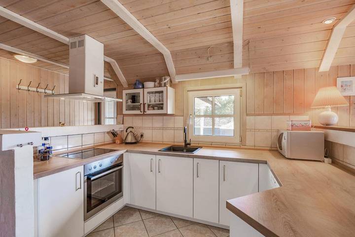 Ferienhaus für 8 Personen, mit Balkon/Terrasse und Whirlpool sowie Terrasse und Sauna in Blavand - 3