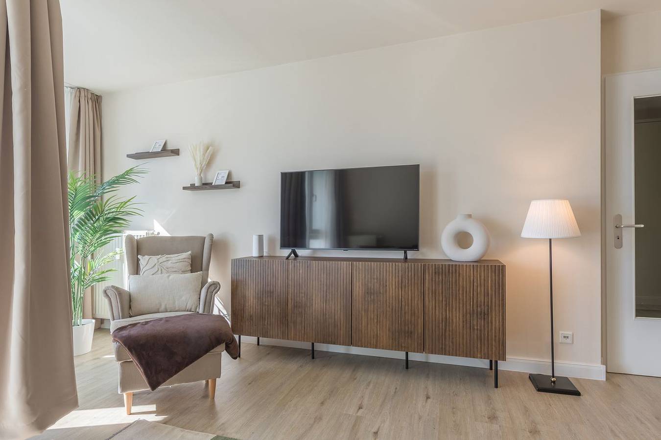 Ganze Wohnung, Ferienwohnung Küstenglück im Herzen von Zingst mit Balkon zur Meerseite in Ostseebad Zingst, Zingst