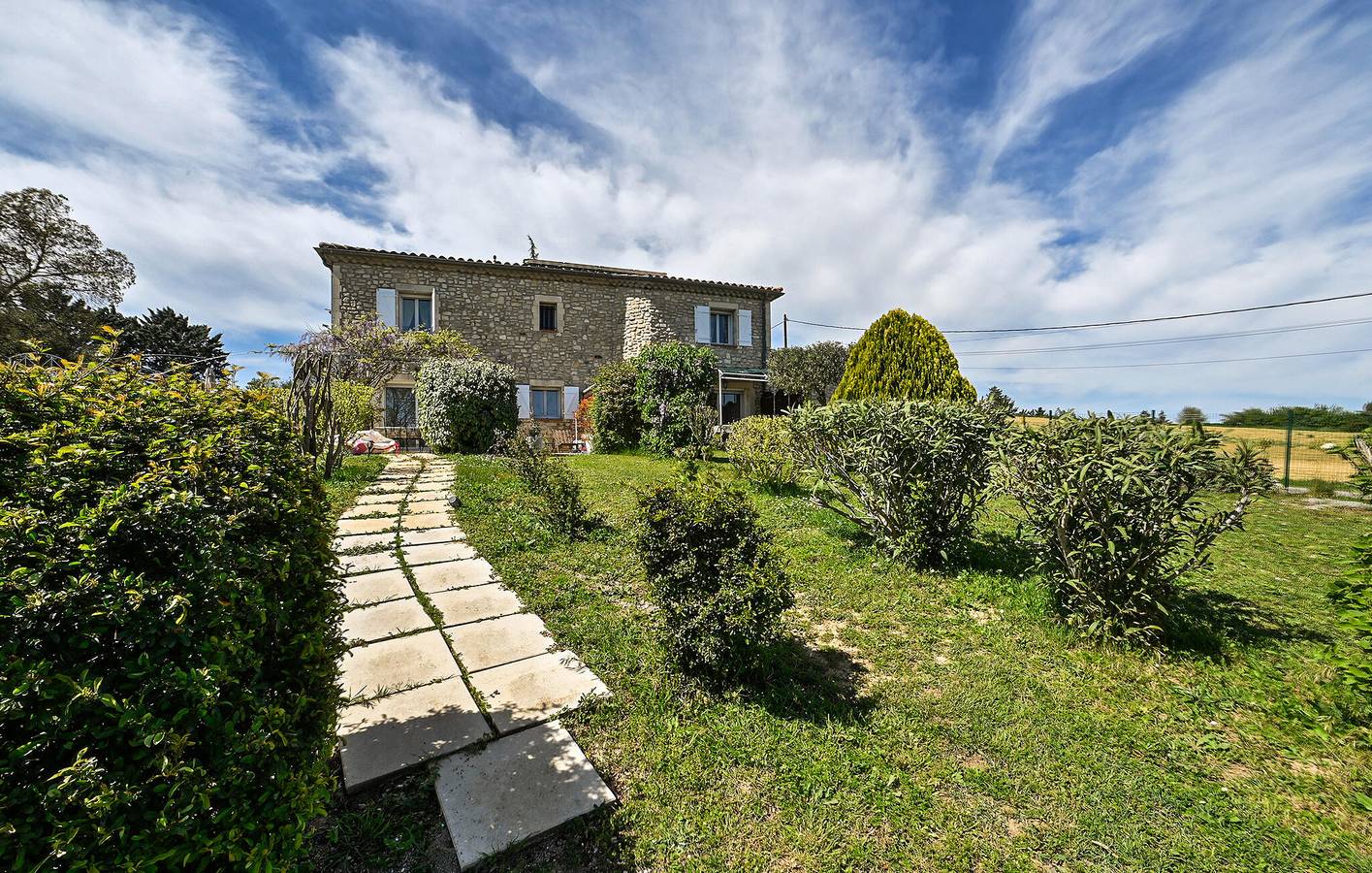 Maison de retraite au bord de l'eau avec piscine et parking à 2,5 km de La Cèze in Saint-Ambroix, Parc national des Cévennes