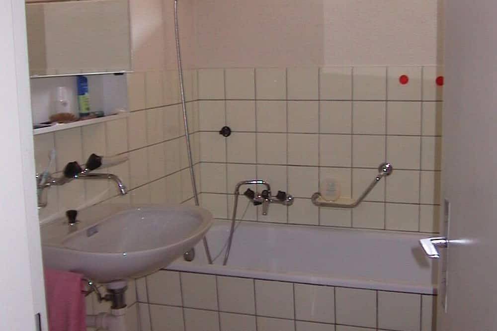 Ganze Wohnung, Ferienhaus Falknis, (Bad Ragaz) in Pfäfers Bad, Bad Ragaz