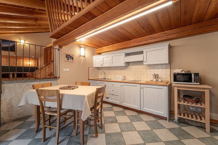 Chalet 'Civico 6 ' with Mountain View, Shared Garden and Wi-Fi in Marmora, Cuneo Province