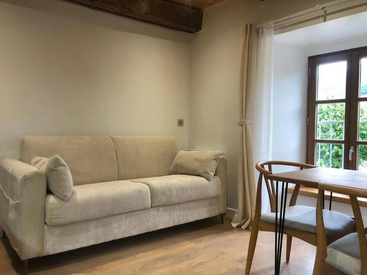 Appartement entier, One-Bedroom Apartment in Le Pont-de-Montvert, Parc national des Cévennes