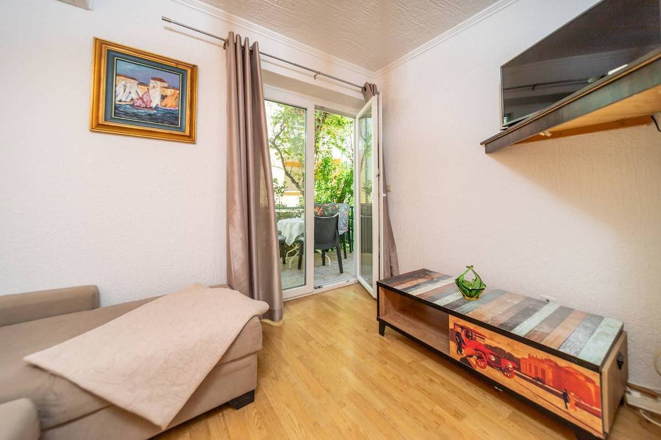 Ganze Wohnung, Ferienwohnung in Barbat mit Balkon, Klimaanlage (660-2) in Barbat na Rabu, Rab