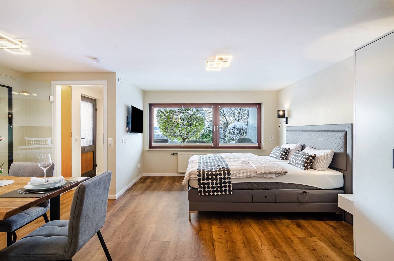 Ganze Wohnung, Apartment „Behling“ mit Bergblick, privater Terrasse und Wlan in Frickingen, Region Bodensee-Oberschwaben