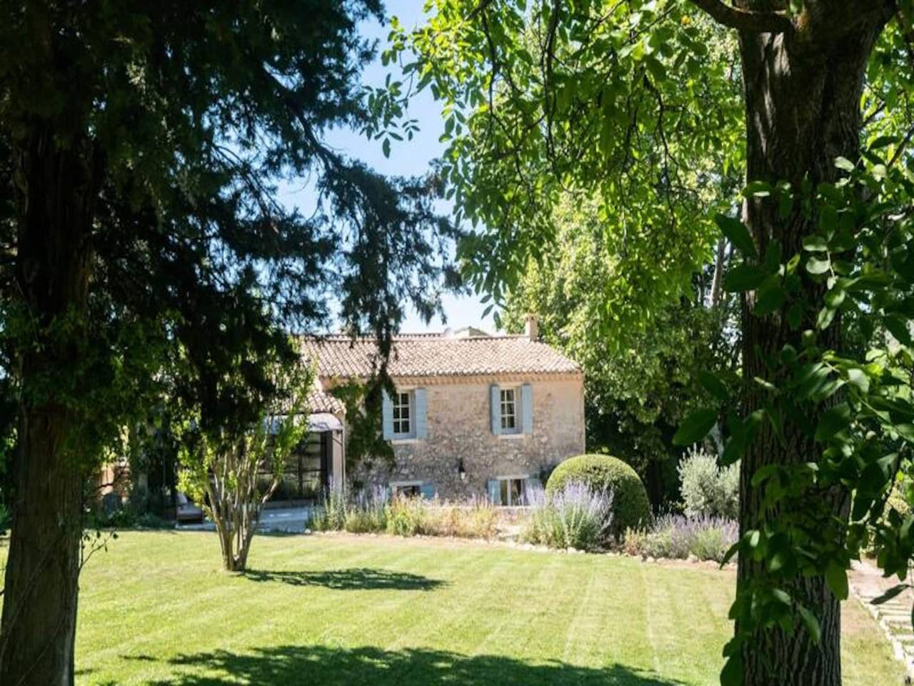Apartamento entero, Casas y Villas para 12 Personas in Malaucène, Parque natural regional del Mont Ventoux