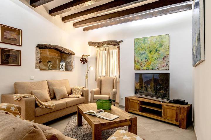 Maison de vacances "Horta 55" avec piscine, Wi-Fi, climatisation, jardin et terrasses in Pollença Town, Pollença