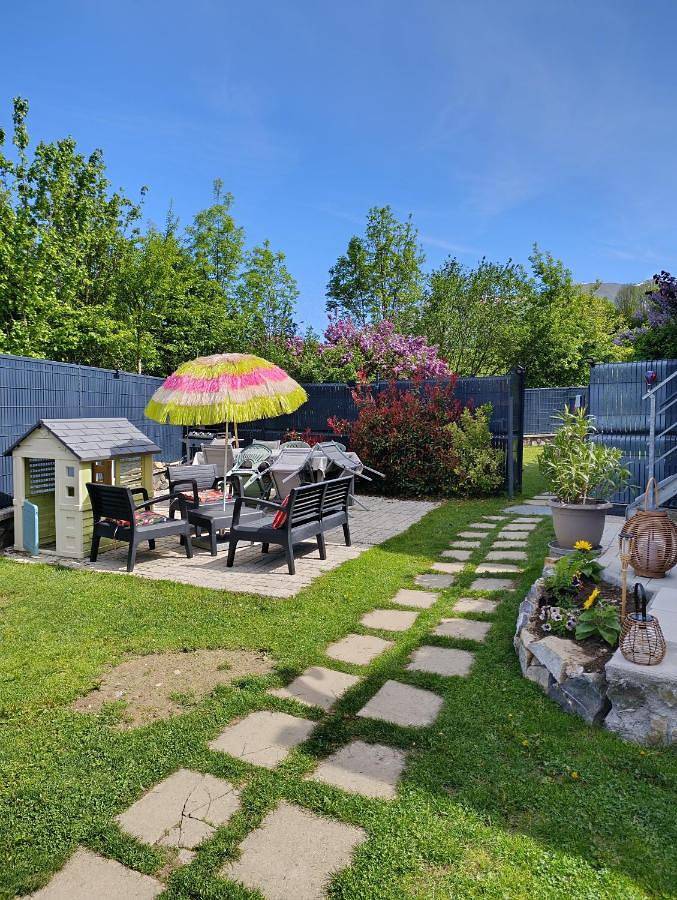 Location de vacances pour 9 personnes, avec jardin et vue dans Pierre-Châtel - 2