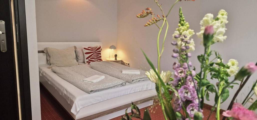 Apartament wakacyjny dla 4 osób, z taras i ogród oraz jacuzzi, zwierzęta dozwolone w Mikołajki