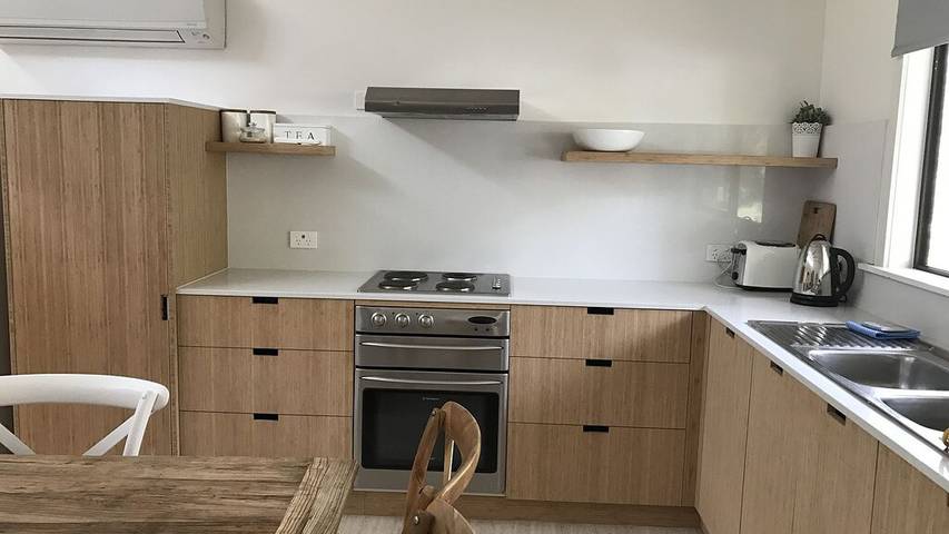 Holiday home for 6 people, with garden and balcony in Halls Gap