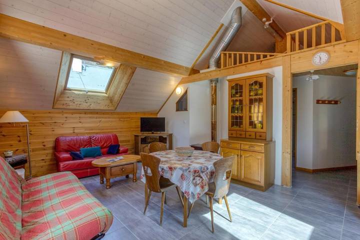 Gîte pour 5 personnes, avec Terrasse et Jardin à Ornon
