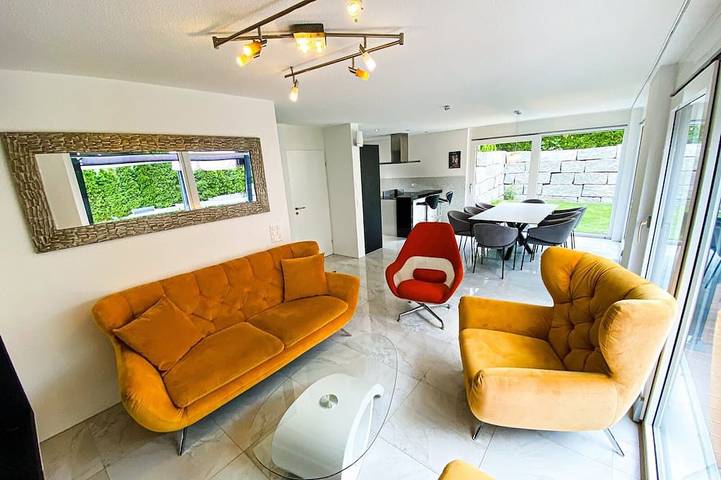 Ferienhaus für 10 Personen, mit Garten und Whirlpool sowie Balkon in Kanton Zürich