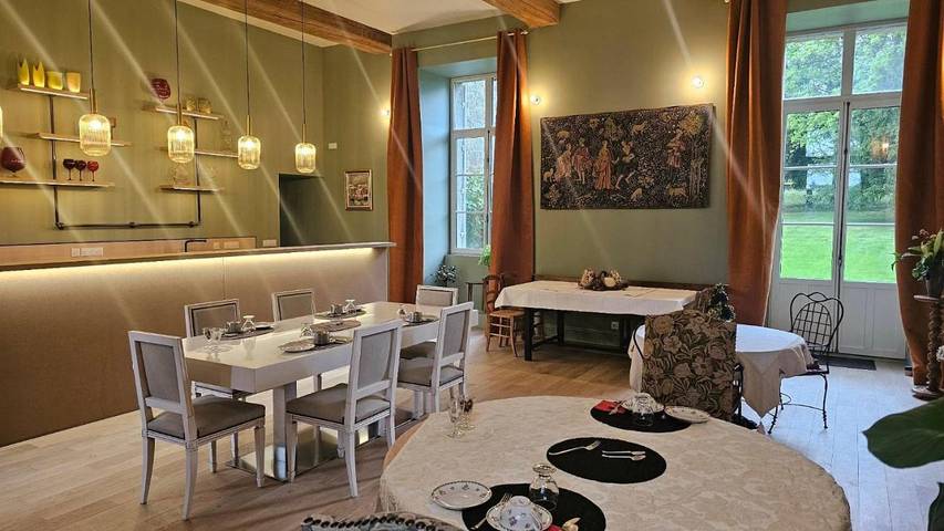 Chambre d’hôte pour 2 personnes, avec vue et jardin à Quintin
