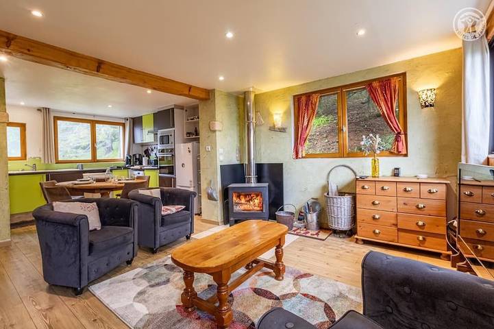 Location de vacances pour 4 personnes, avec terrasse et jardin dans La Féclaz