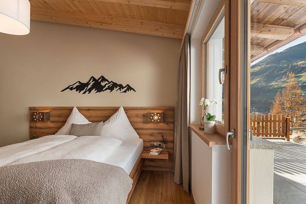 Ganze Wohnung, Ferienwohnung mit Bergblick, private Sauna, 25qm Terrasse , Haustiere willkommen in Ramsberg, Zillertaler Alpen