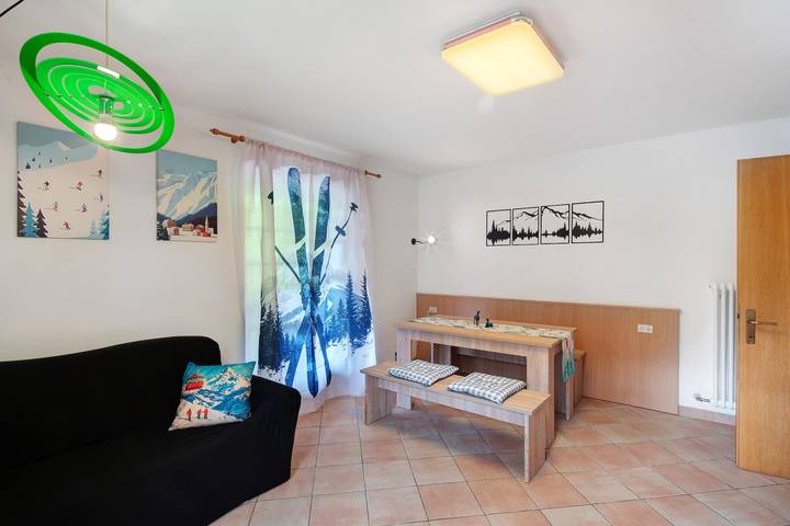 Entire apartment, Apartment 'Camilla - Primo Piano' with Mountain View and Balcony in Alba (Canazei), Canazei