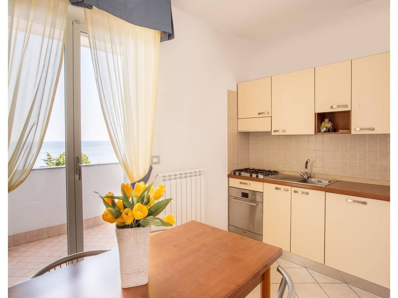 Entire apartment, Classic Appartement in Pietra Ligure in Pietra Ligure, Pietra Ligure Municipality
