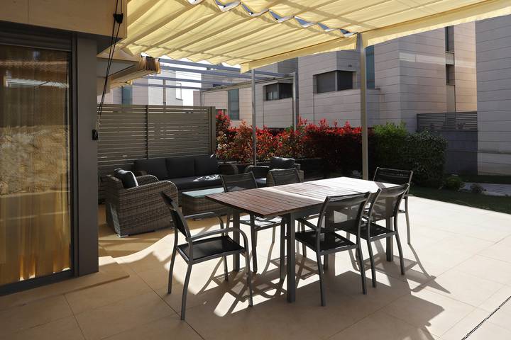 Casa rural para 8 personas, con piscina y vistas además de jardín y terraza en Torredembarra - 3