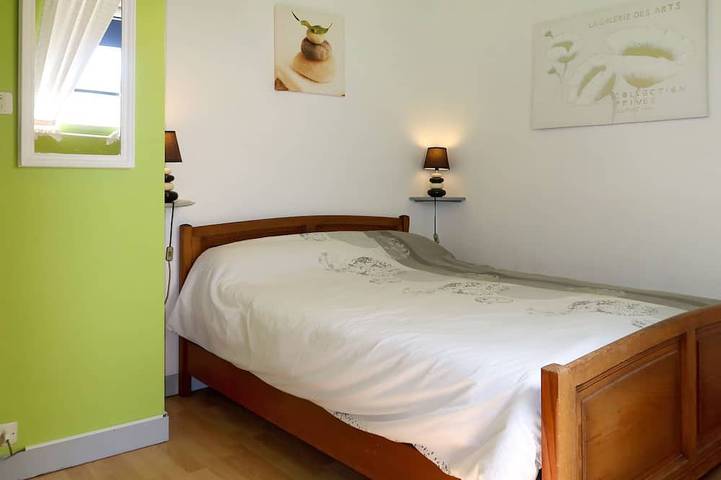 Gîte pour 4 personnes, avec jardin à Goulien - 3