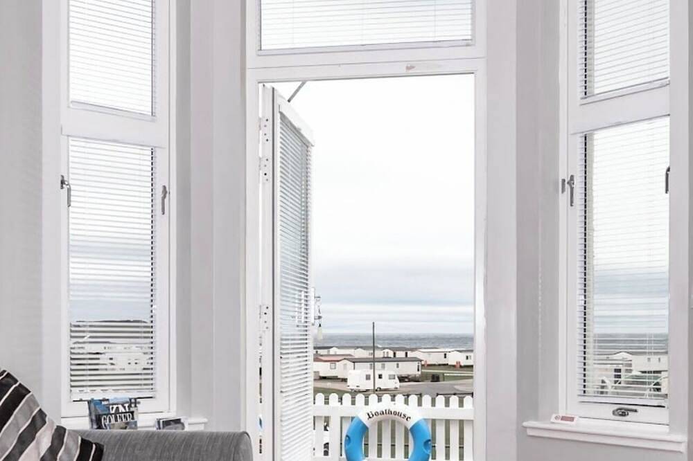 Seaside Self Catering Holiday Townhouse With Excellent Sea Views in Banff, Aberdeenshire