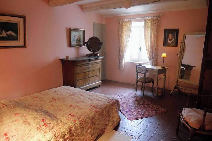 Gîte pour 10 personnes, avec jardin à Lagarde-Paréol - 4