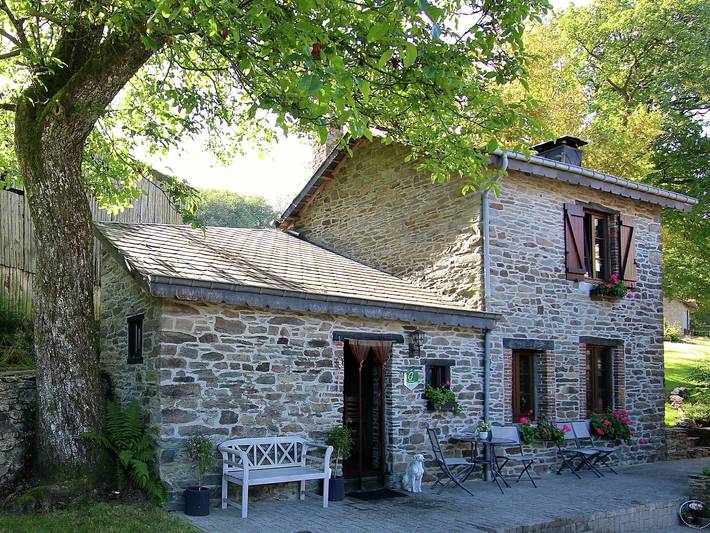 Gîte pour 3 personnes, avec Balcon/Terrasse et Balcon ainsi que Terrasse et Jardin dans Ardennes (Belgique)