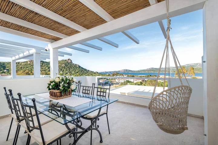 Gîte pour 4 personnes, avec vue ainsi que terrasse et piscine à Cannigione - 3