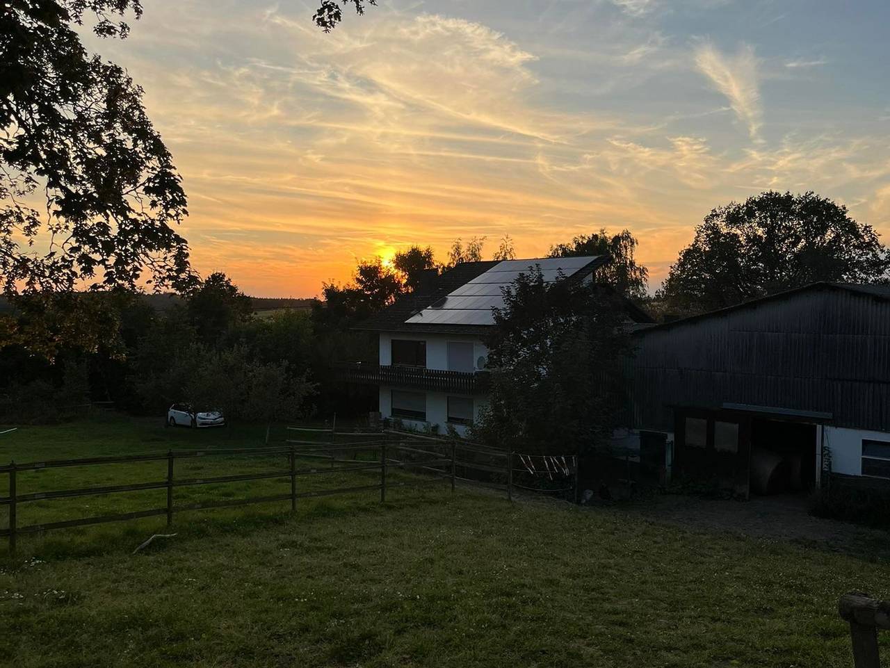 Ganze Ferienwohnung, Wild Turkey Ranch - Hermanns Lodge - Appartement/Fewo, Dusche und Bad, Wc, 2 Schlafräum in Straßenhaus, Rheinland-Pfalz