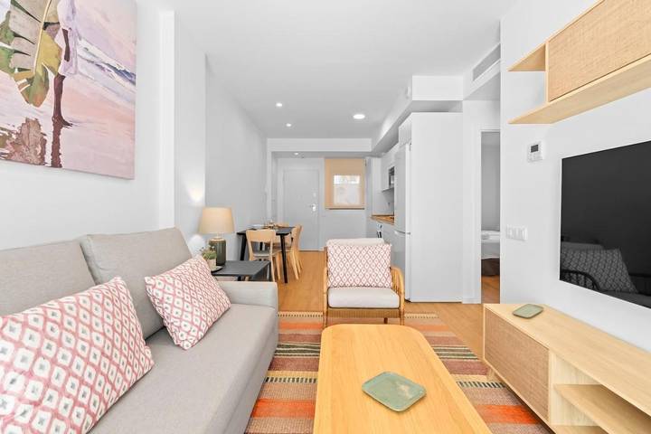Apartamento para 4 personas, con Balcón además de Terraza y Piscina en Algeciras