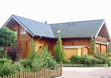 Ferienwohnung für 3 Personen, mit Terrasse und Garten in Emden