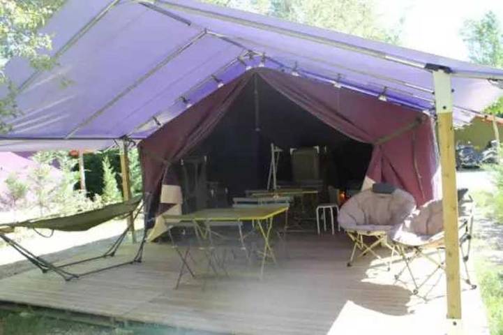 Location de vacances pour 5 personnes, avec Terrasse ainsi que Bassin pour enfant et Piscine à Saint-Maime