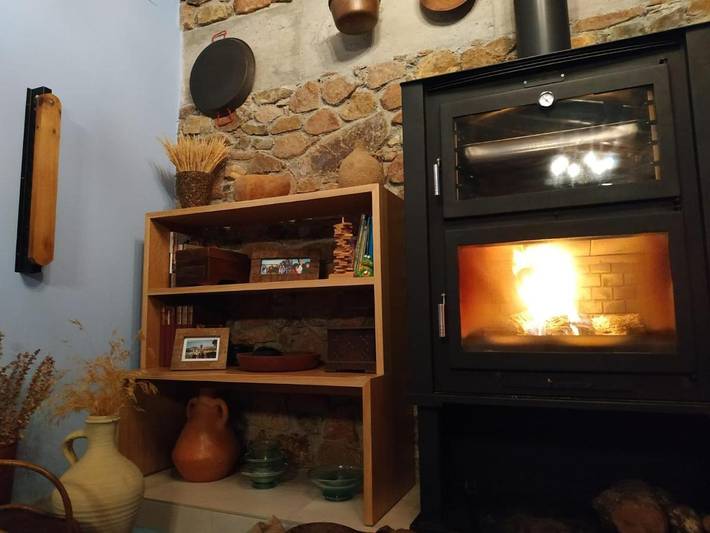 Casa rural para 14 personas, con piscina además de vistas y jardín, Se admiten mascotas en Tentudía - 4